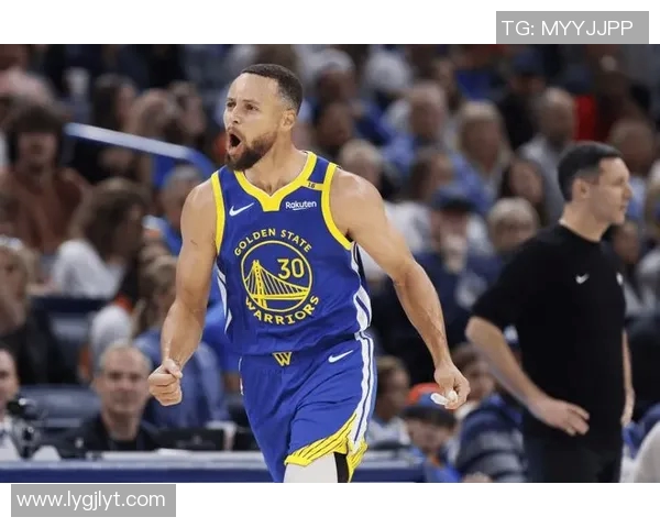 库里三分球总数突破四千大关成为历史第一人再创辉煌成就